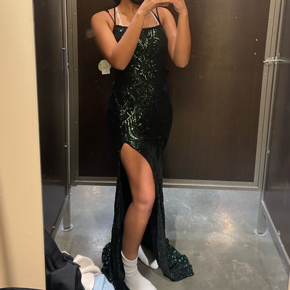 Windsor Emerald Green Arabella Formal Sequin Scroll Print Dress